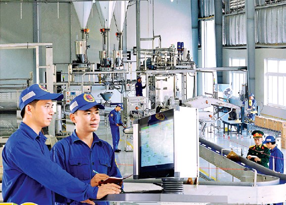 THIẾT THỰC BẢO VỆ, CHĂM LO LỢI ÍCH NGƯỜI LAO ĐỘNG TRONG QUÂN ĐỘI